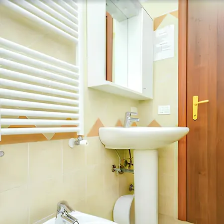Charming With Sea View In - 35 Sqm + Terrace * Σορέντο